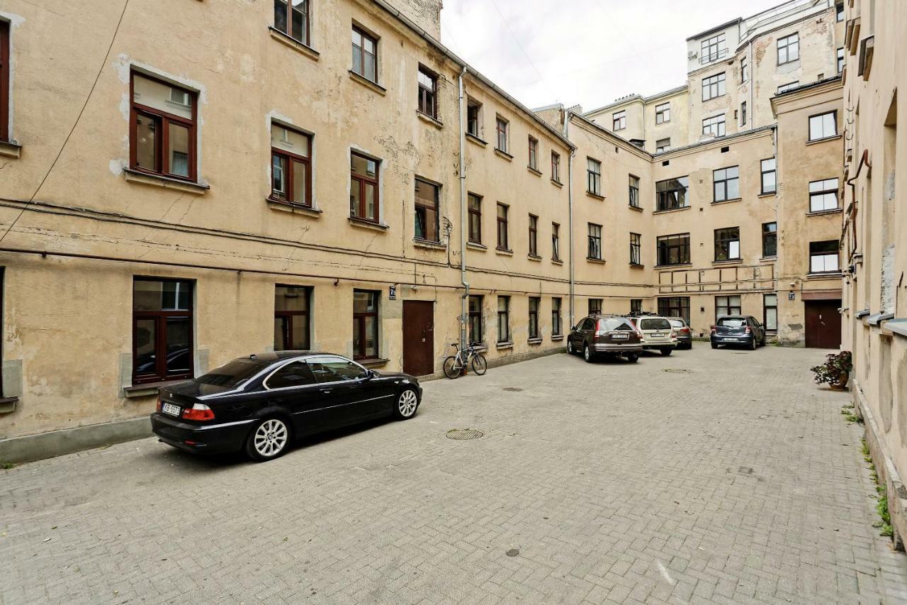 Riga Silent Center Boutique Apt. +Free Parking Luaran gambar